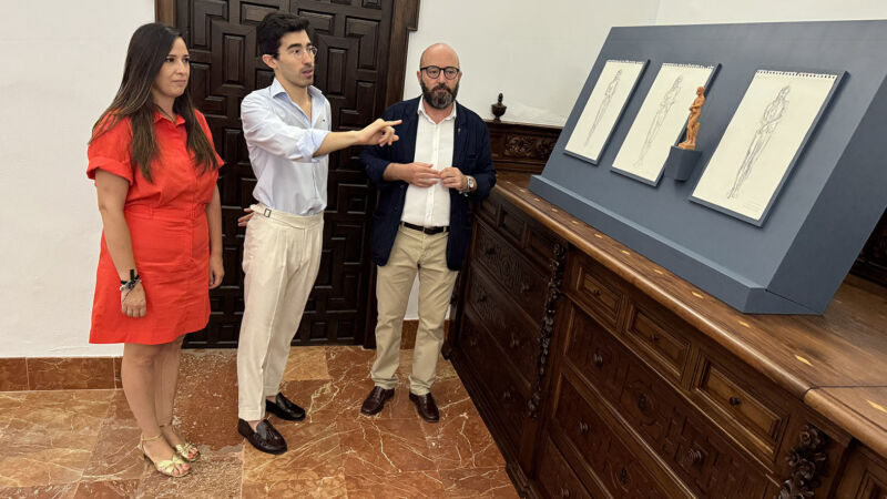 Exposición "Cordero de Dios: Antes de la Madera" de Ángel Sarmiento