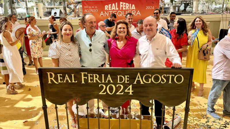 Inauguración Real Feria de Agosto Antequera 2024. La regidora, el pregonero, la concejal de festejos y el alcalde en la inauguración de la Real Feria de Agosto 2024.