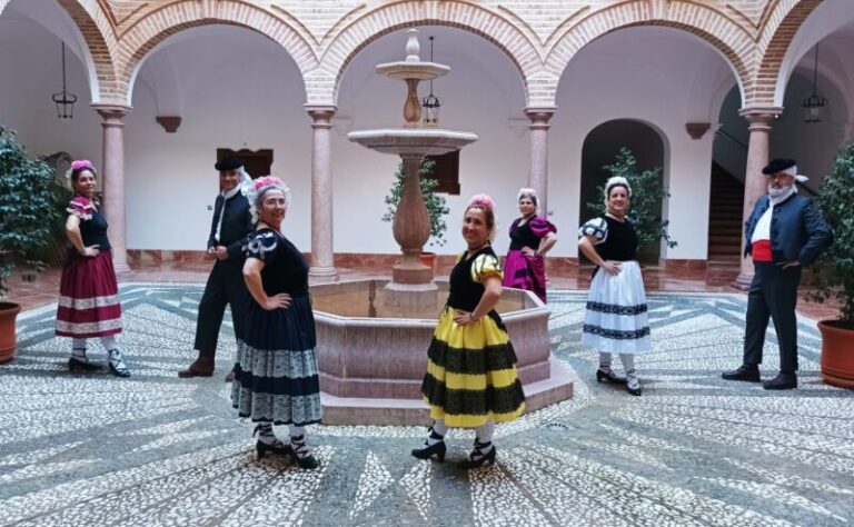 Grupo Folclórico Azucena