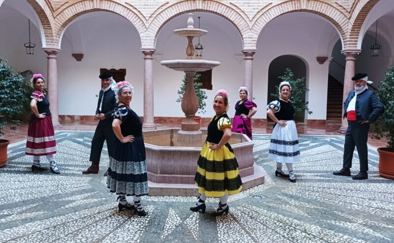 Grupo Folclórico Azucena